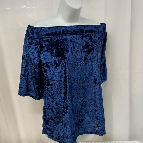 Blue Velvet off the shoulders unbranded L-XL Never Worn - Picture 2 of 7